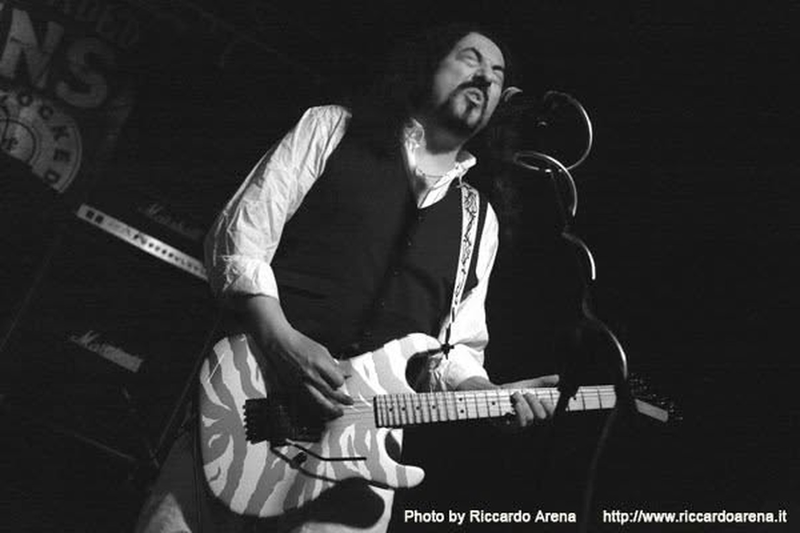 Markonee live